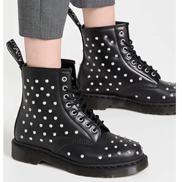 NEW DR MARTENS 1460 STUD WANAMA LEATHER LACE UP BOOTS - Picture 2 of 8